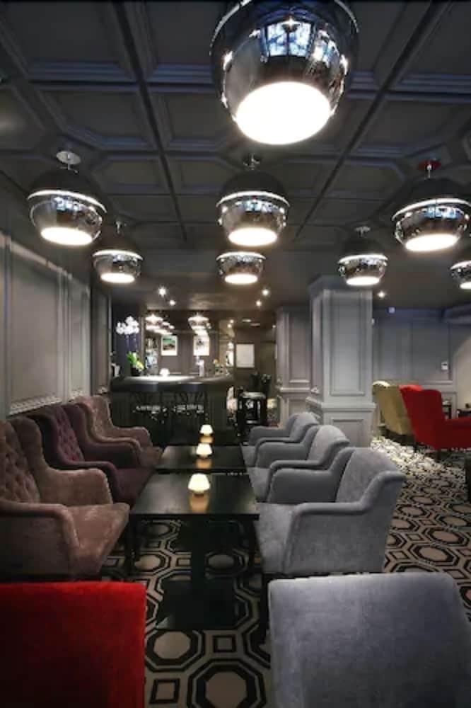 Hotel Le Cinq Hyper - Centre Chambéry Exterior photo